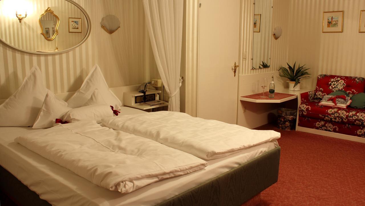 Hotel-Restaurant Lindenhof Kreuzwertheim Extérieur photo